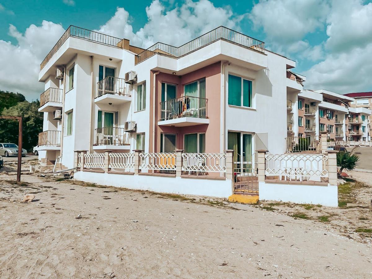 First Line On The Beach Cosy Sea Paradise Apartments Kavarna Dış mekan fotoğraf