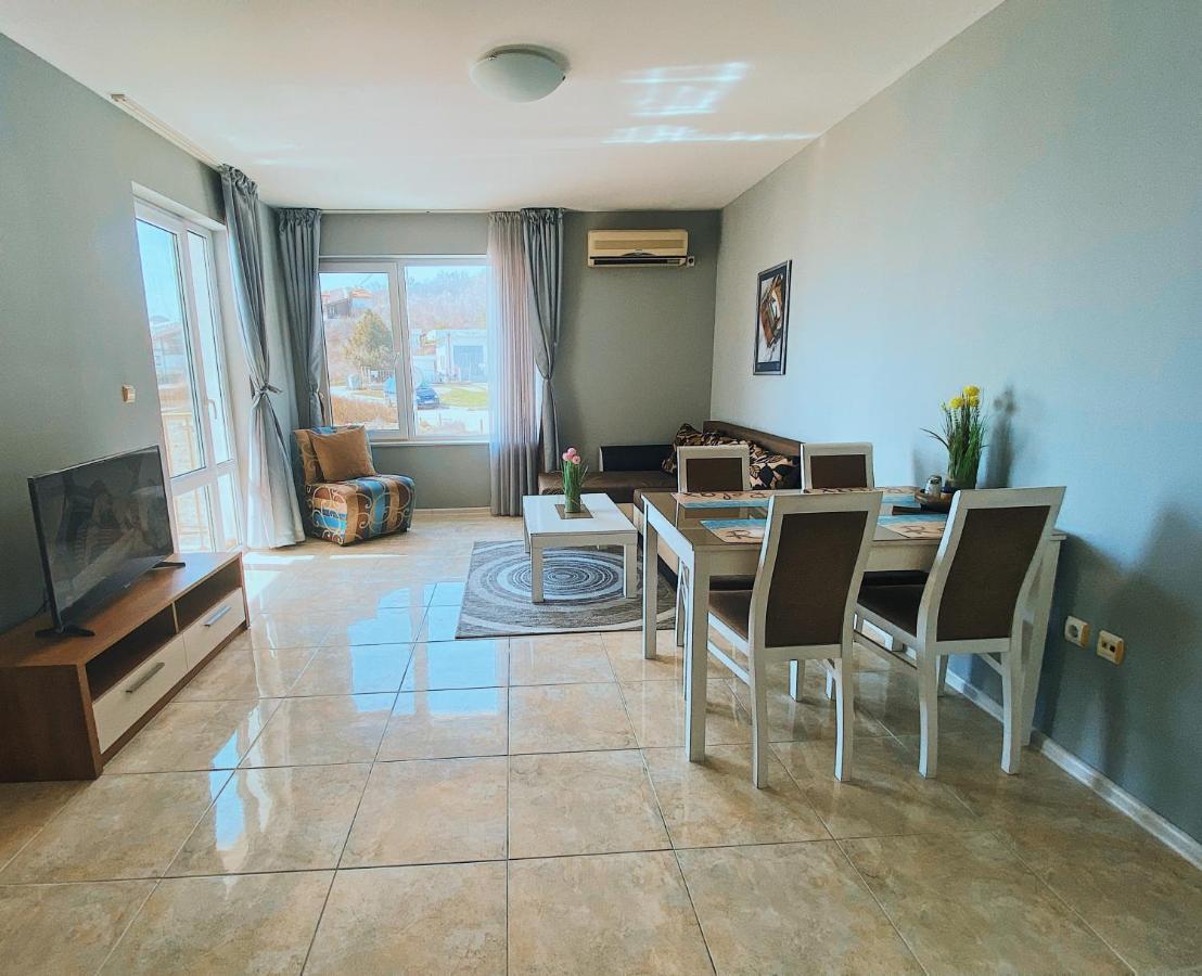First Line On The Beach Cosy Sea Paradise Apartments Kavarna Dış mekan fotoğraf