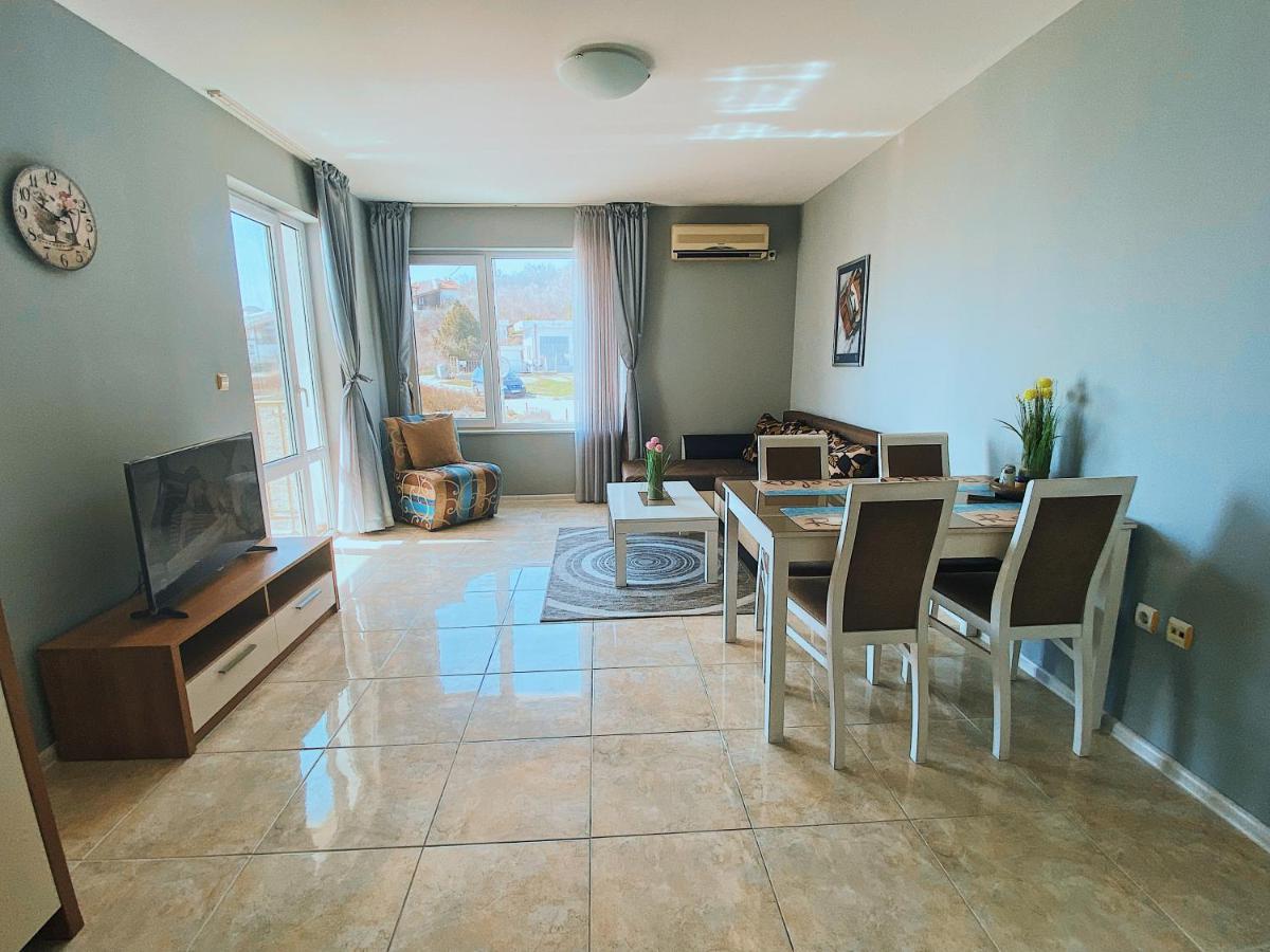 First Line On The Beach Cosy Sea Paradise Apartments Kavarna Dış mekan fotoğraf