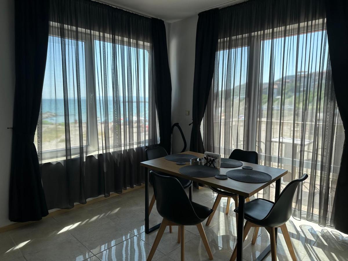 First Line On The Beach Cosy Sea Paradise Apartments Kavarna Dış mekan fotoğraf