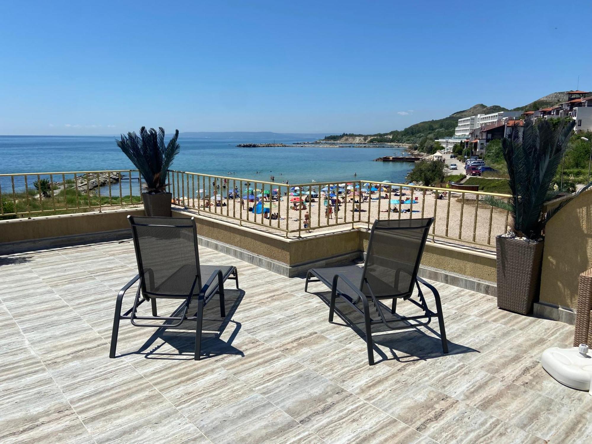First Line On The Beach Cosy Sea Paradise Apartments Kavarna Dış mekan fotoğraf