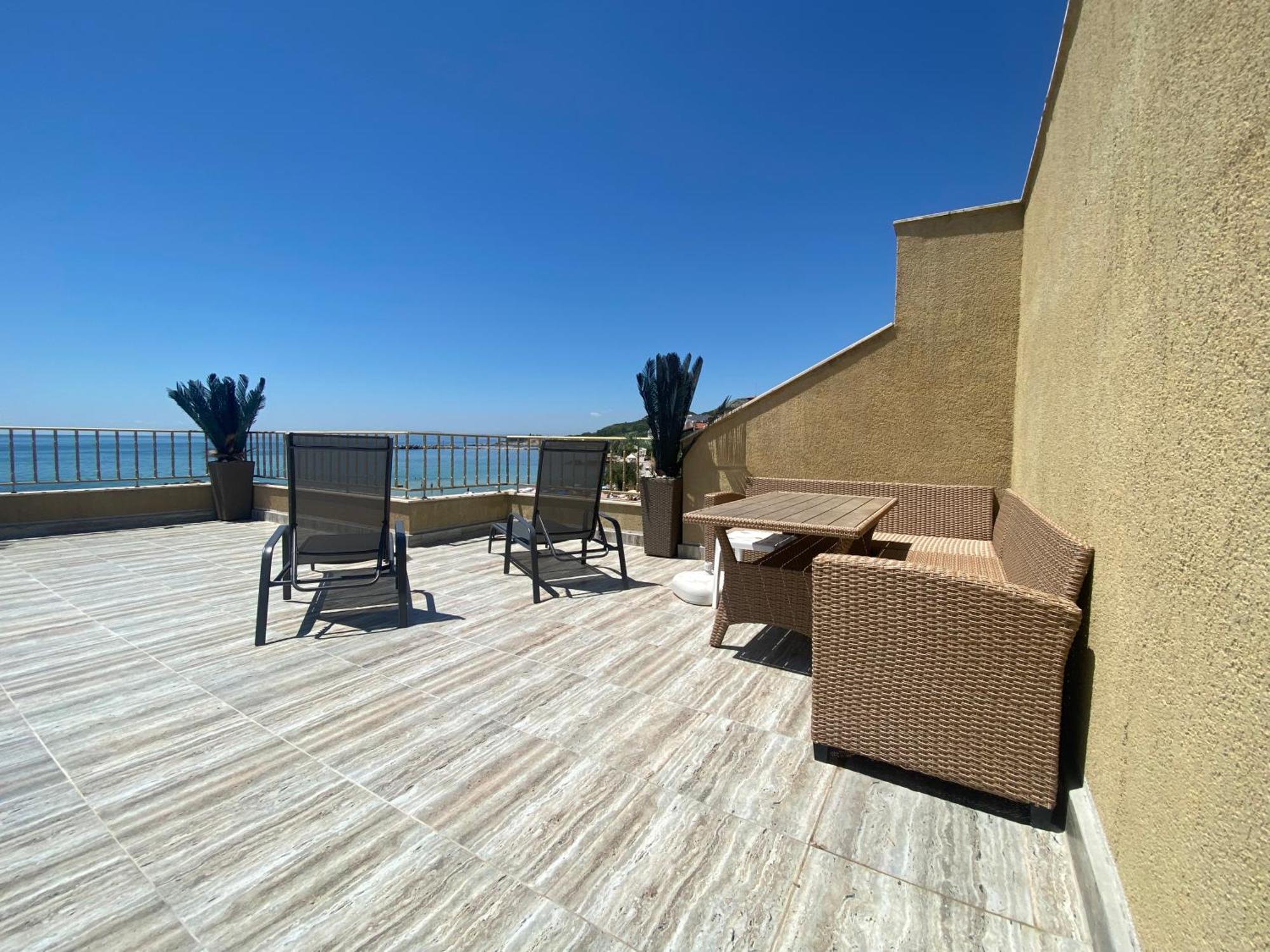 First Line On The Beach Cosy Sea Paradise Apartments Kavarna Dış mekan fotoğraf